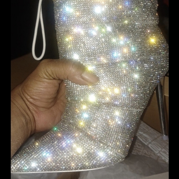 Steve Madden Cloak R, Rhinestone - Picture 5 of 10